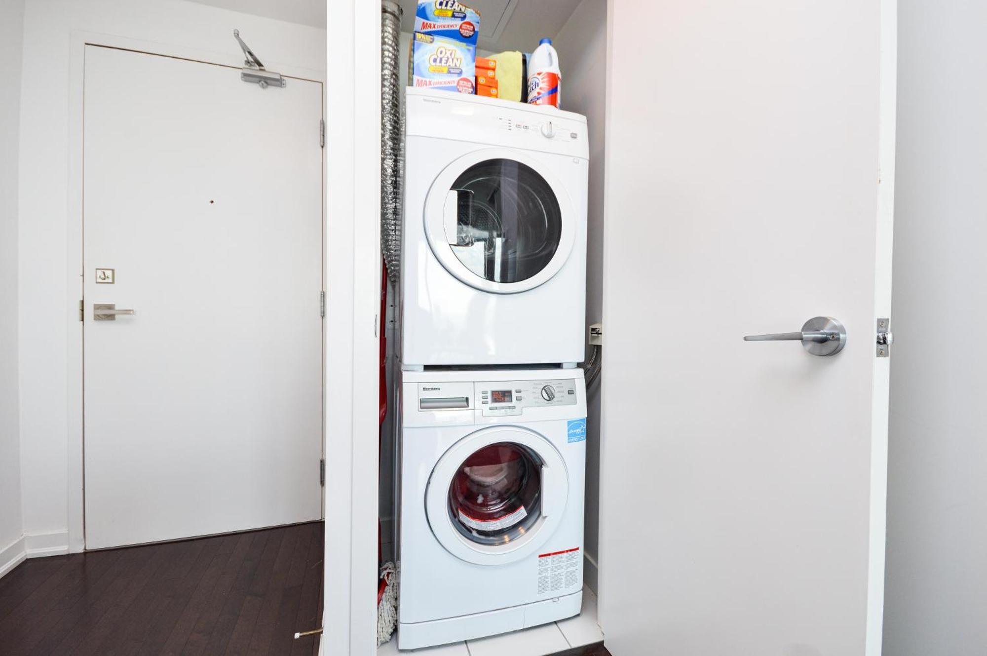 Downtown Toronto Condo Near Cn Tower, Scotiabank Arena, Rogers Centre, Union Station Buitenkant foto